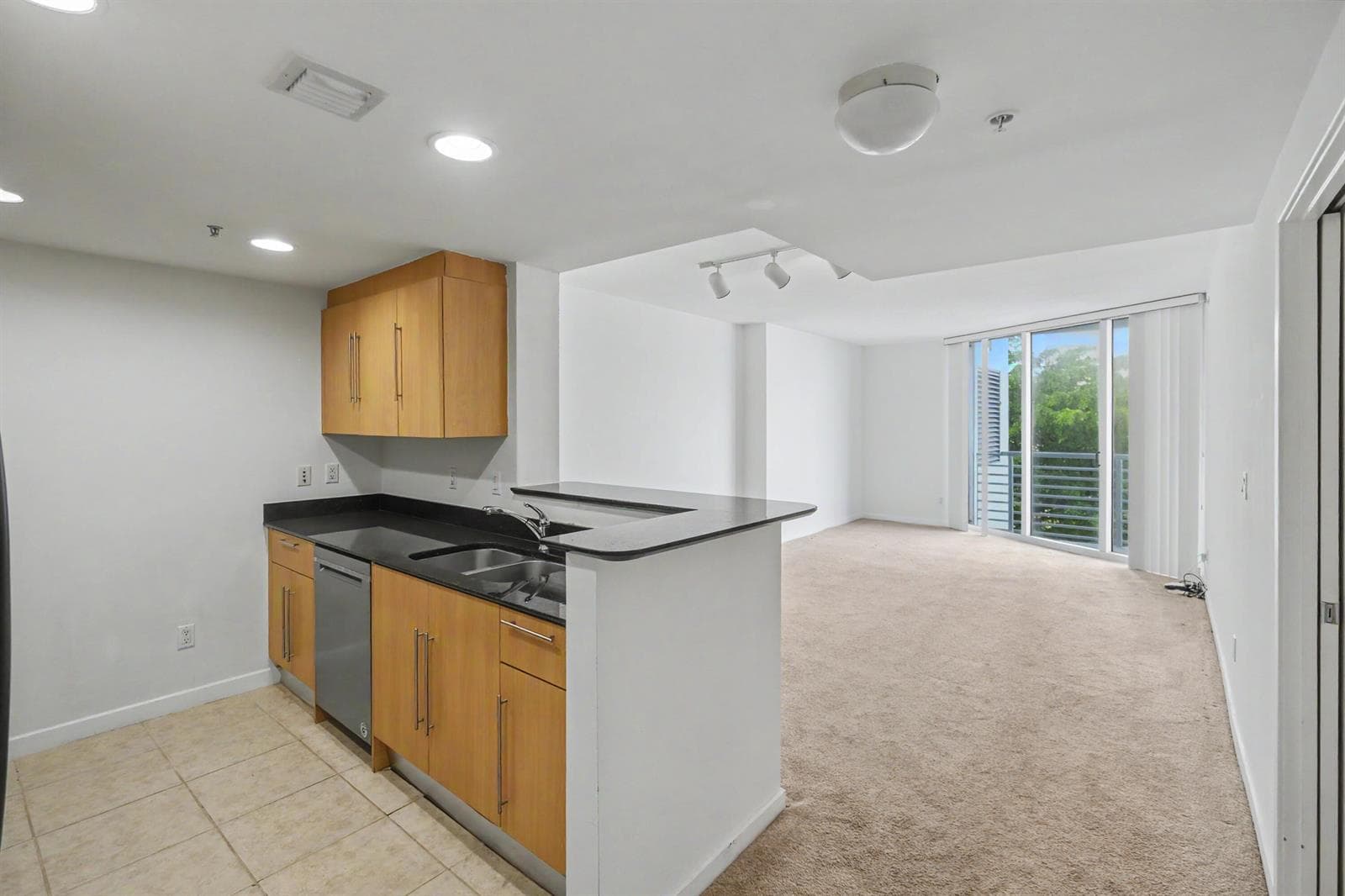 One Miami Unit 1002 condo for rent at 335 S BISCAYNE Boulevard # 1002, Miami, FL 33131